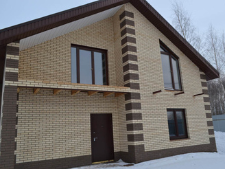 Малоэтажный дом. Кирпич лотос